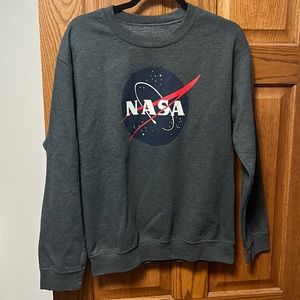 NASA graphic crew neck